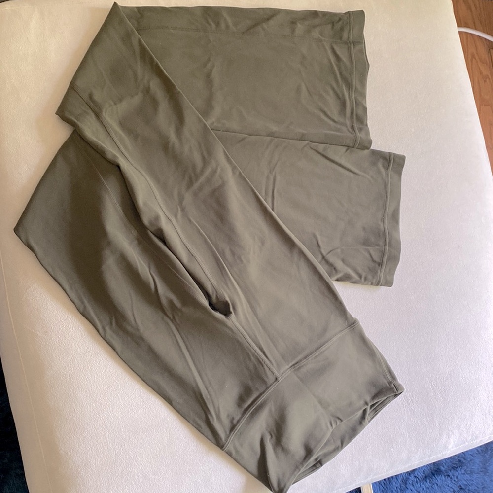 Lululemon Groove super high rise flare leggings